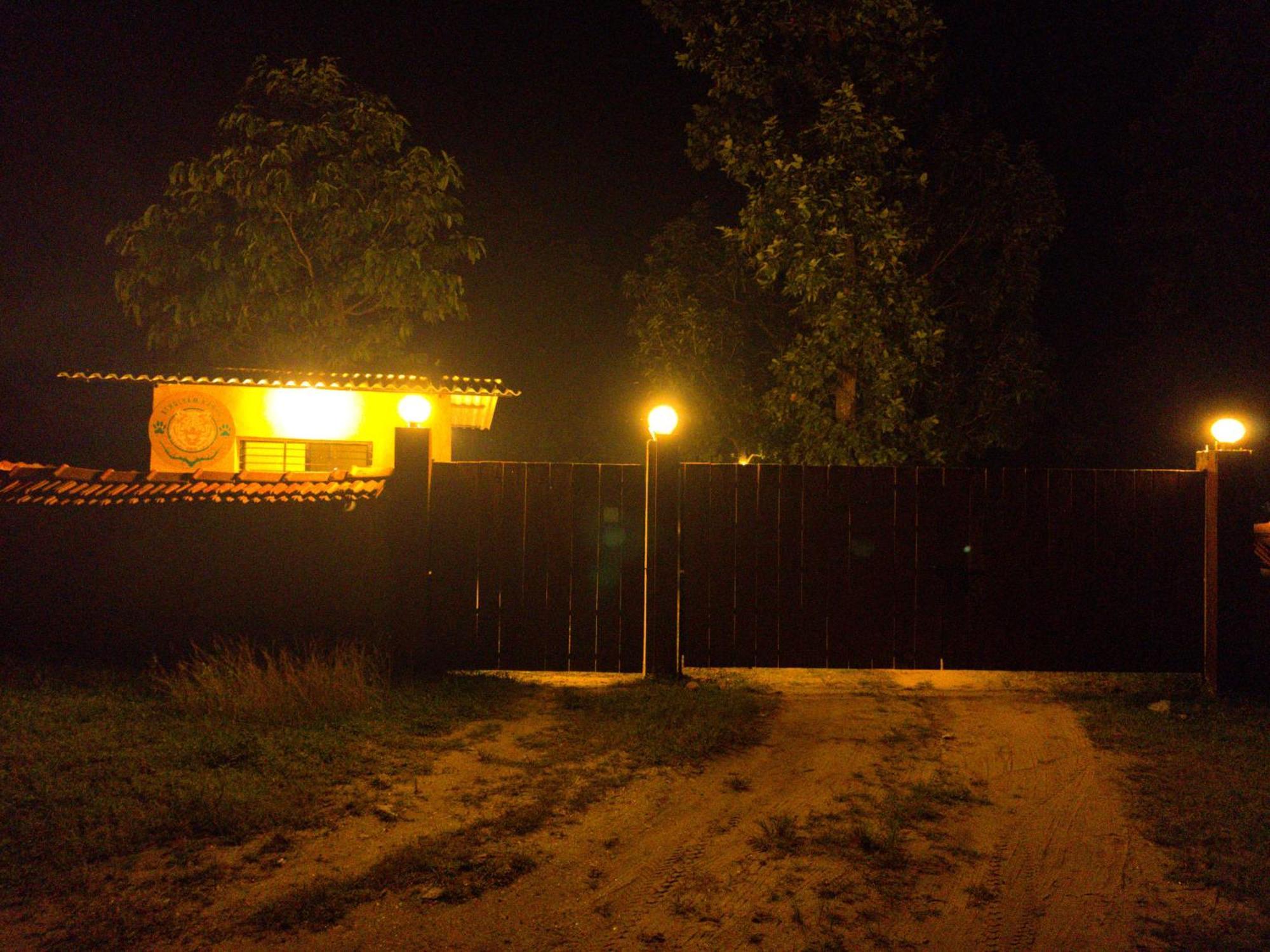 Athulyam Kanha, Kanha National Park, Mukki Gate Khāpa Exterior foto