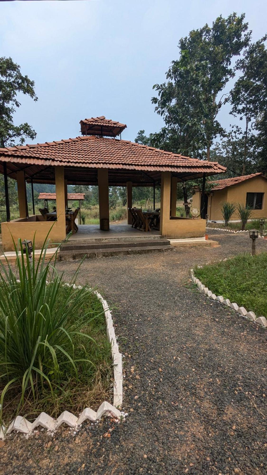 Athulyam Kanha, Kanha National Park, Mukki Gate Khāpa Exterior foto