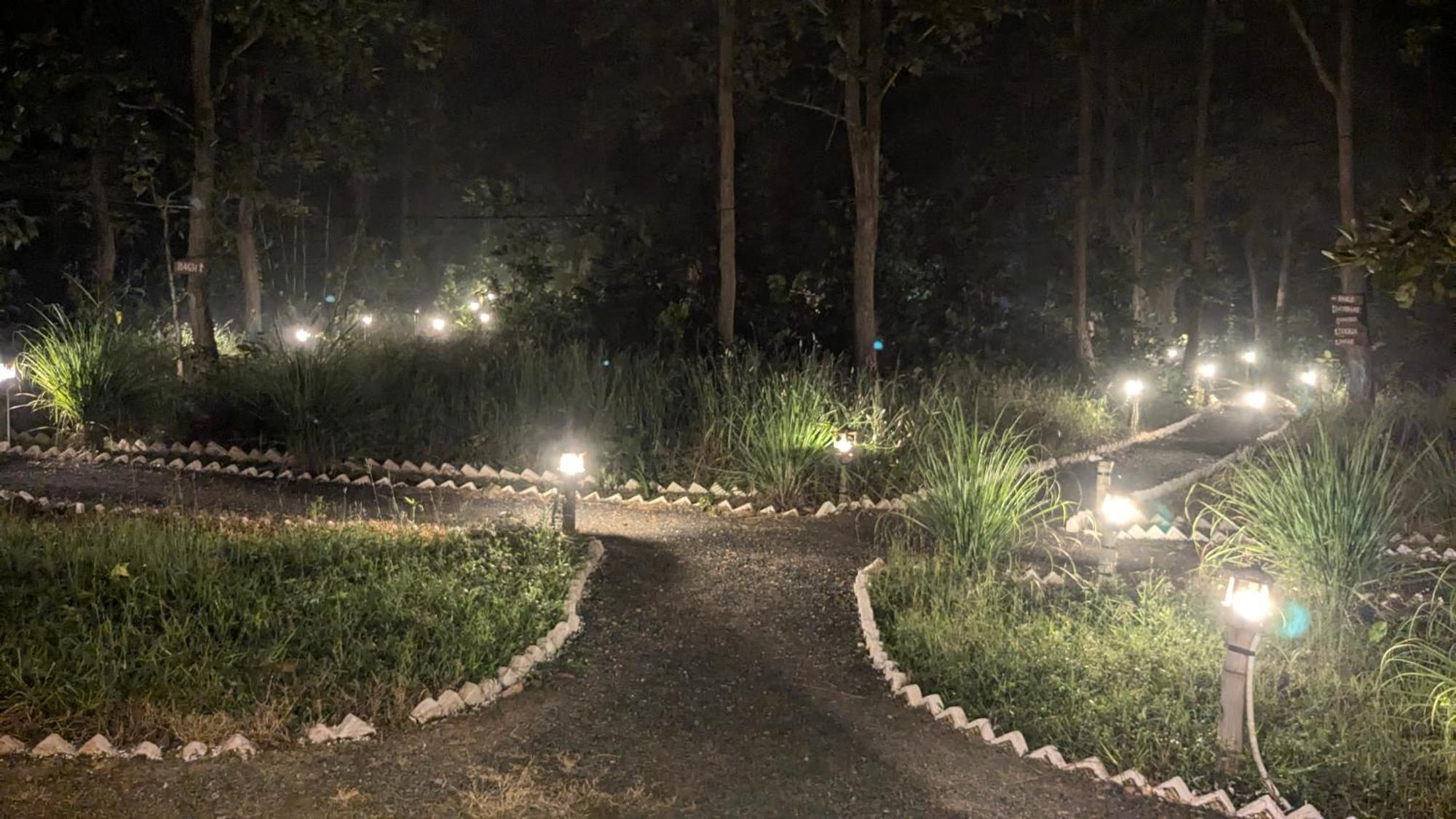 Athulyam Kanha, Kanha National Park, Mukki Gate Khāpa Exterior foto